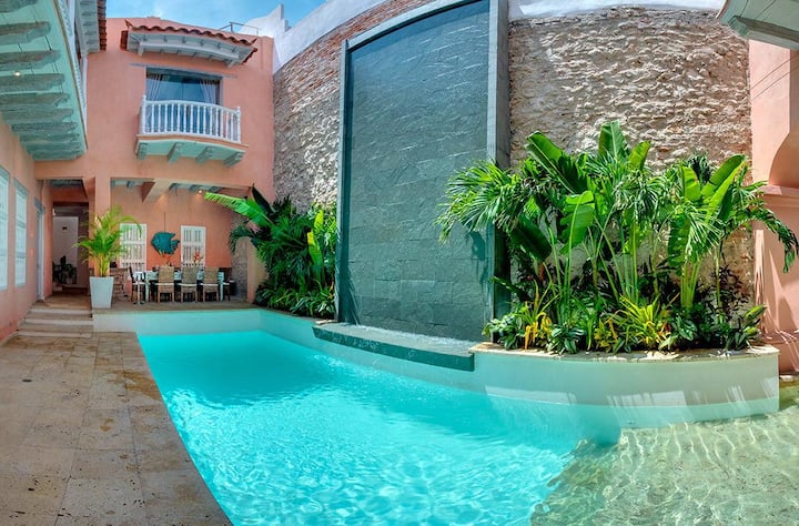 Upper House 9 Br Lux Villa Old City 2pools/rooftop - Cartagena, Colombia
