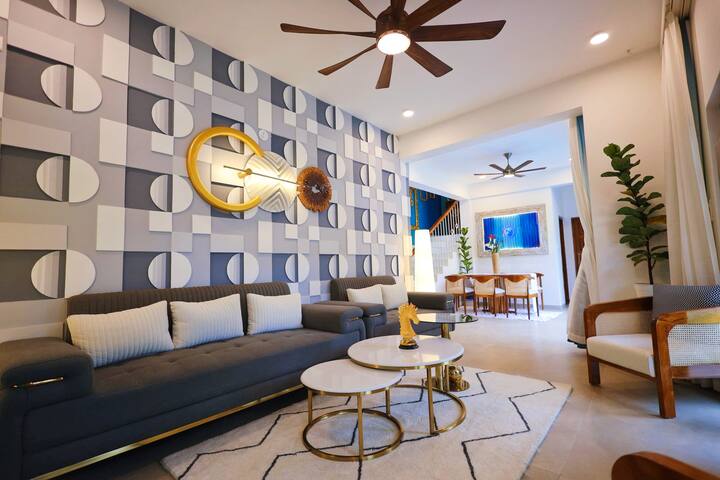Living room image 6