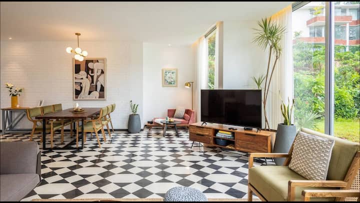 Living room image 7