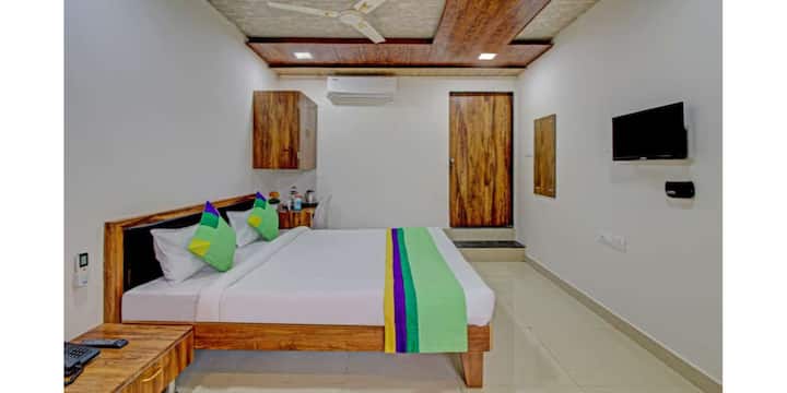 Sai Samrat Resort/ Deluxe Room - Satara