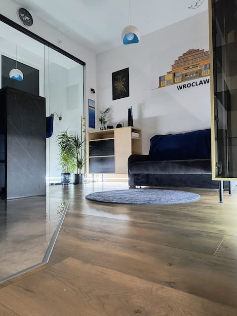 Top Airbnb: Century Apartment in Ołbin