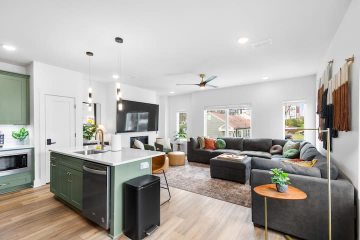 Spacious 4BR/4BA East Nashville Home | Sleeps 10+