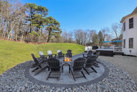 Huge 6 BR/Hot Tub/Game Rm/Theater Room/Fire Pit!