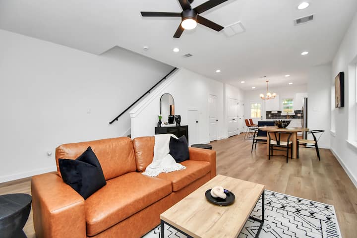 Savršeno uređen stambeni prostor za ugodan boravak svih vaših obitelji i prijatelja!