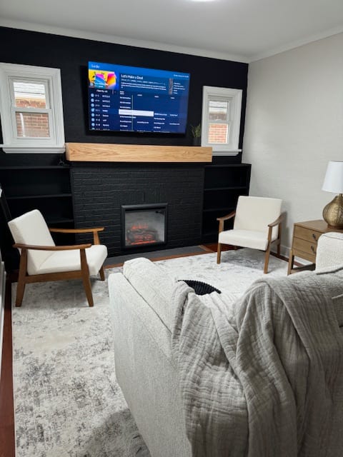 Kottage on Kelly! Peoria Heights BEST Location!