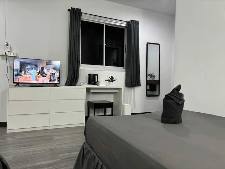 White House; Standard Twin Room - Ko Phi Phi Don
