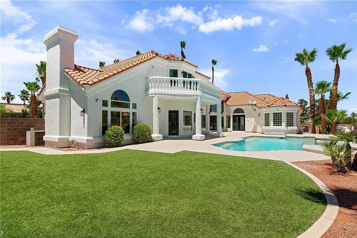 5BR Luxury Oasis Pool &Karaoke Near Strip Secure gallery image 3