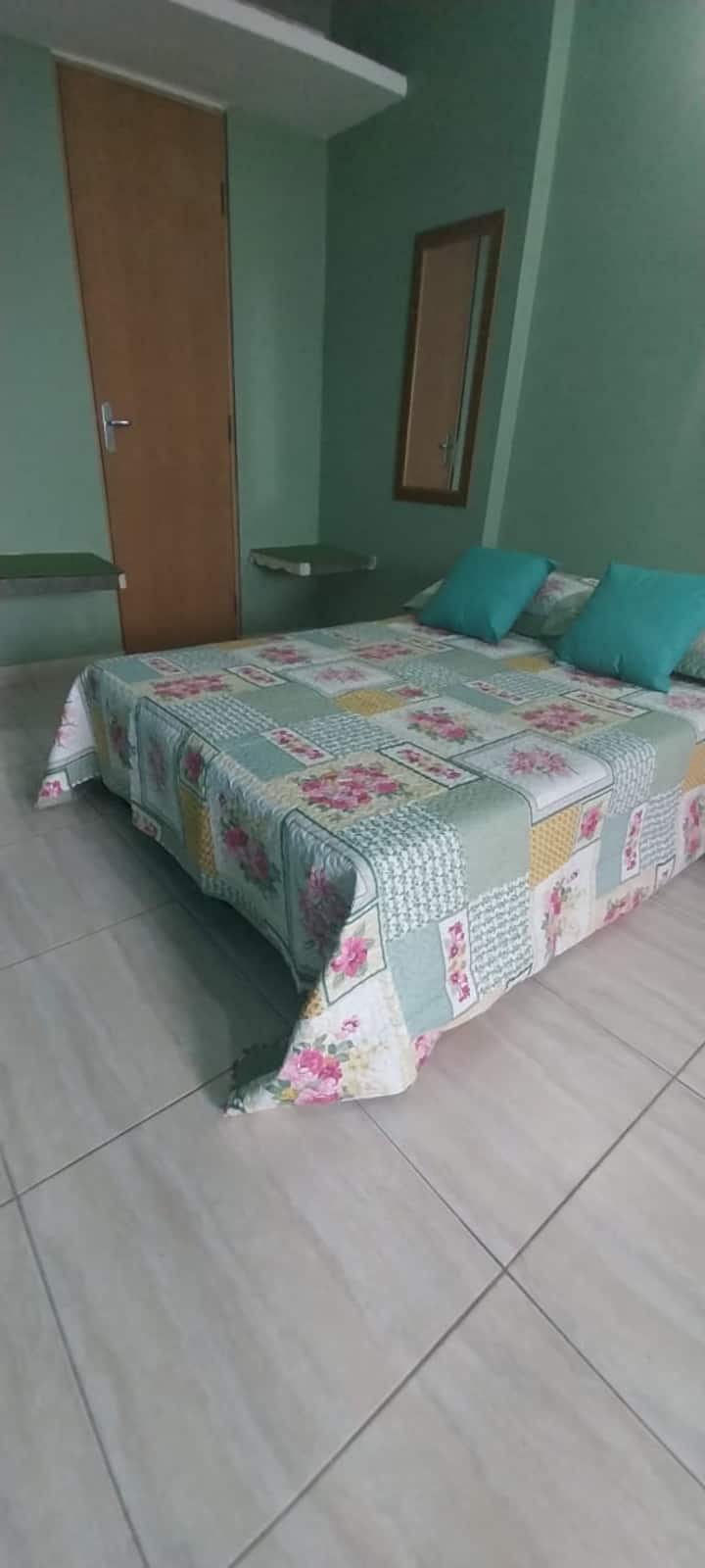 ספה נפתחת עם מצעים