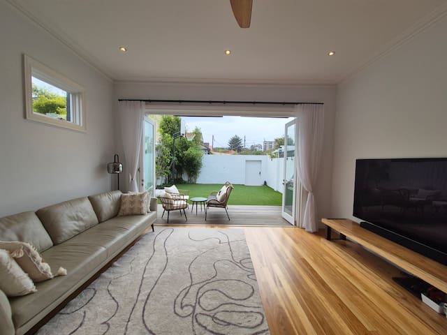 Luxury Bondi Escape Prime Area