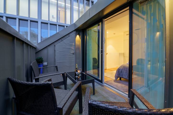 Stylish 4BD Mews House Close to Paddington gallery image 5
