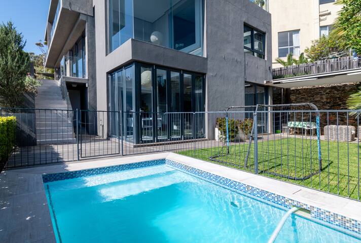 Live in Luxury Bordeaux Fresnaye