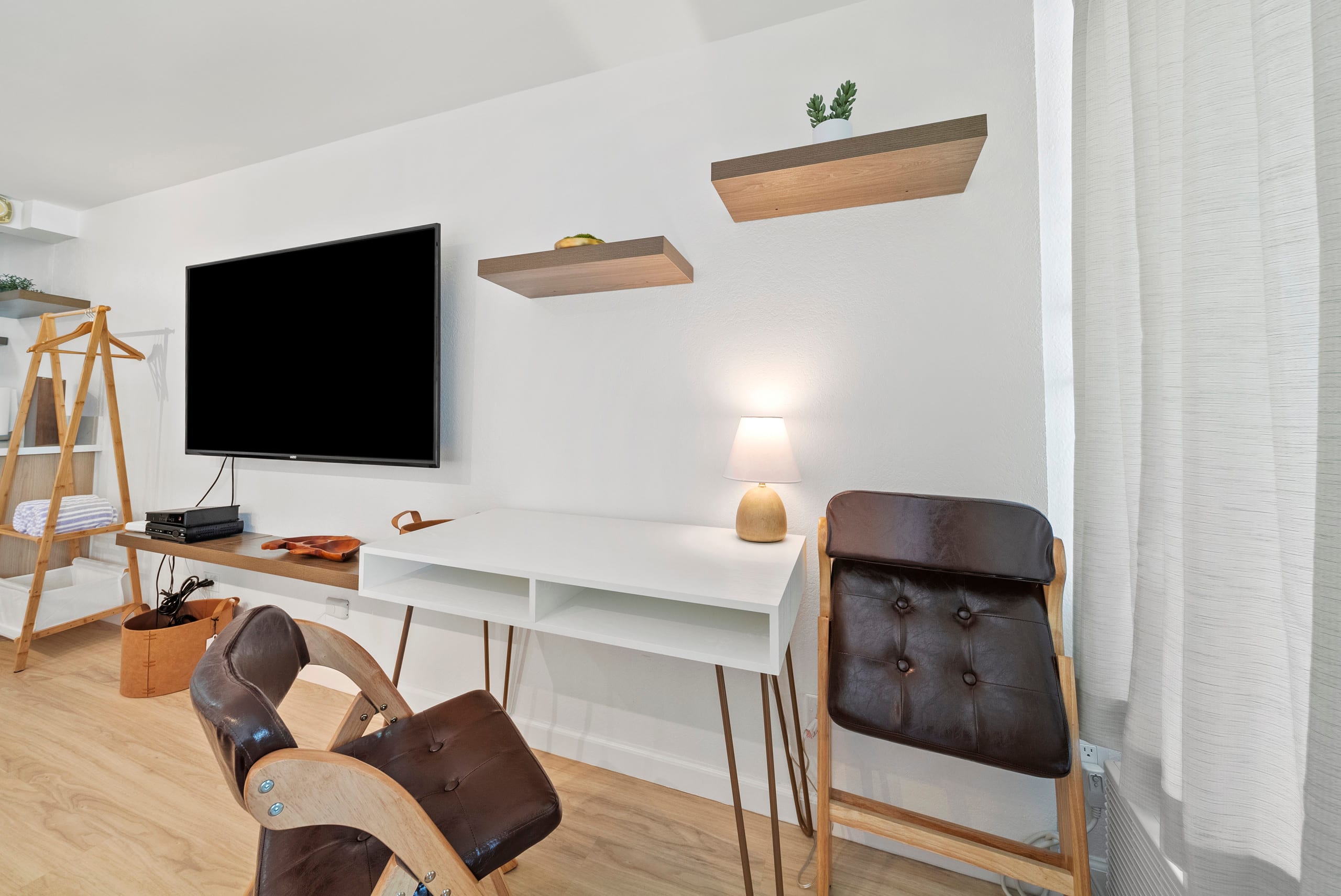 Cozy Modern Studio Close to Waikiki Beach - Image 22