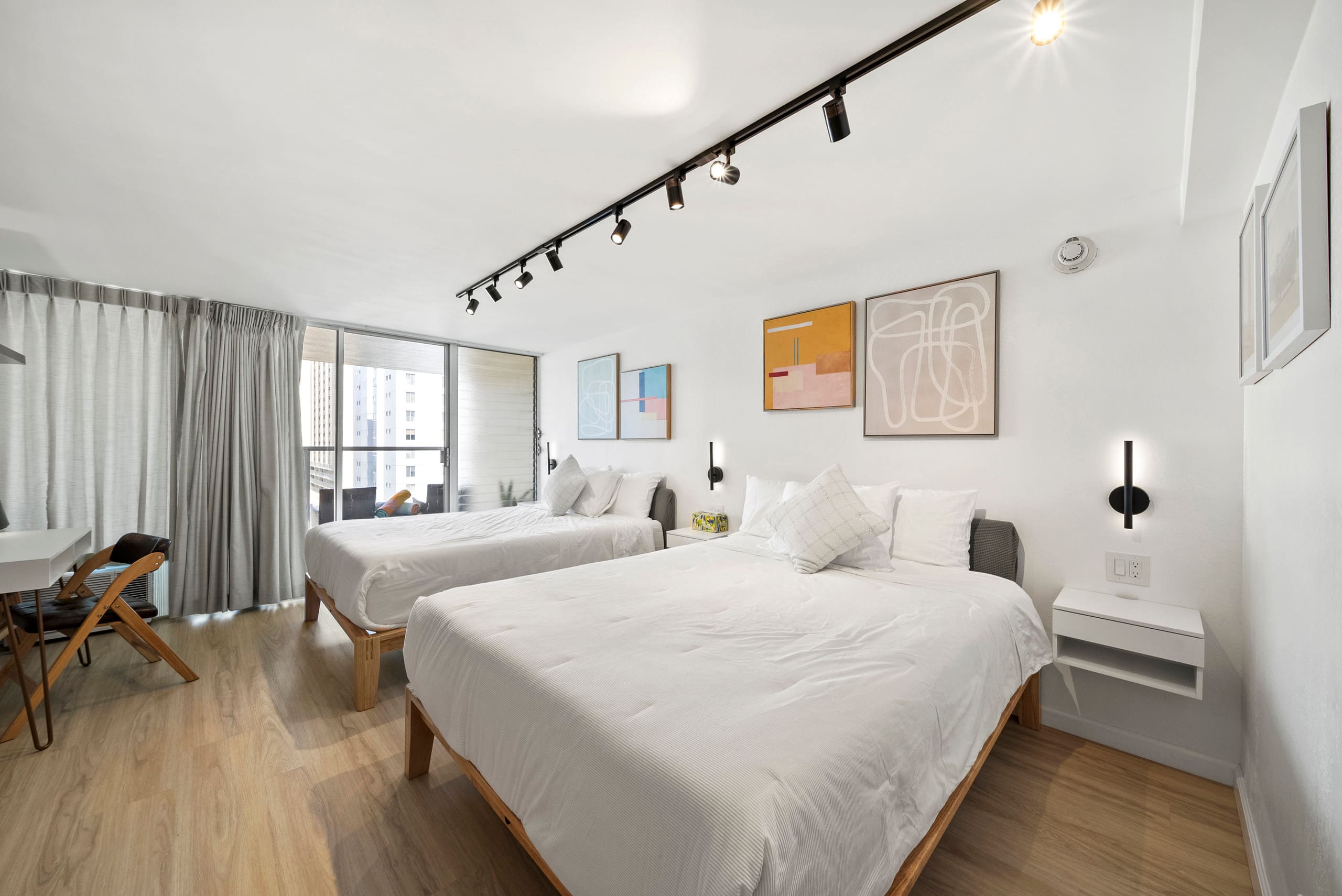 Cozy Modern Studio Close to Waikiki Beach - Image 1
