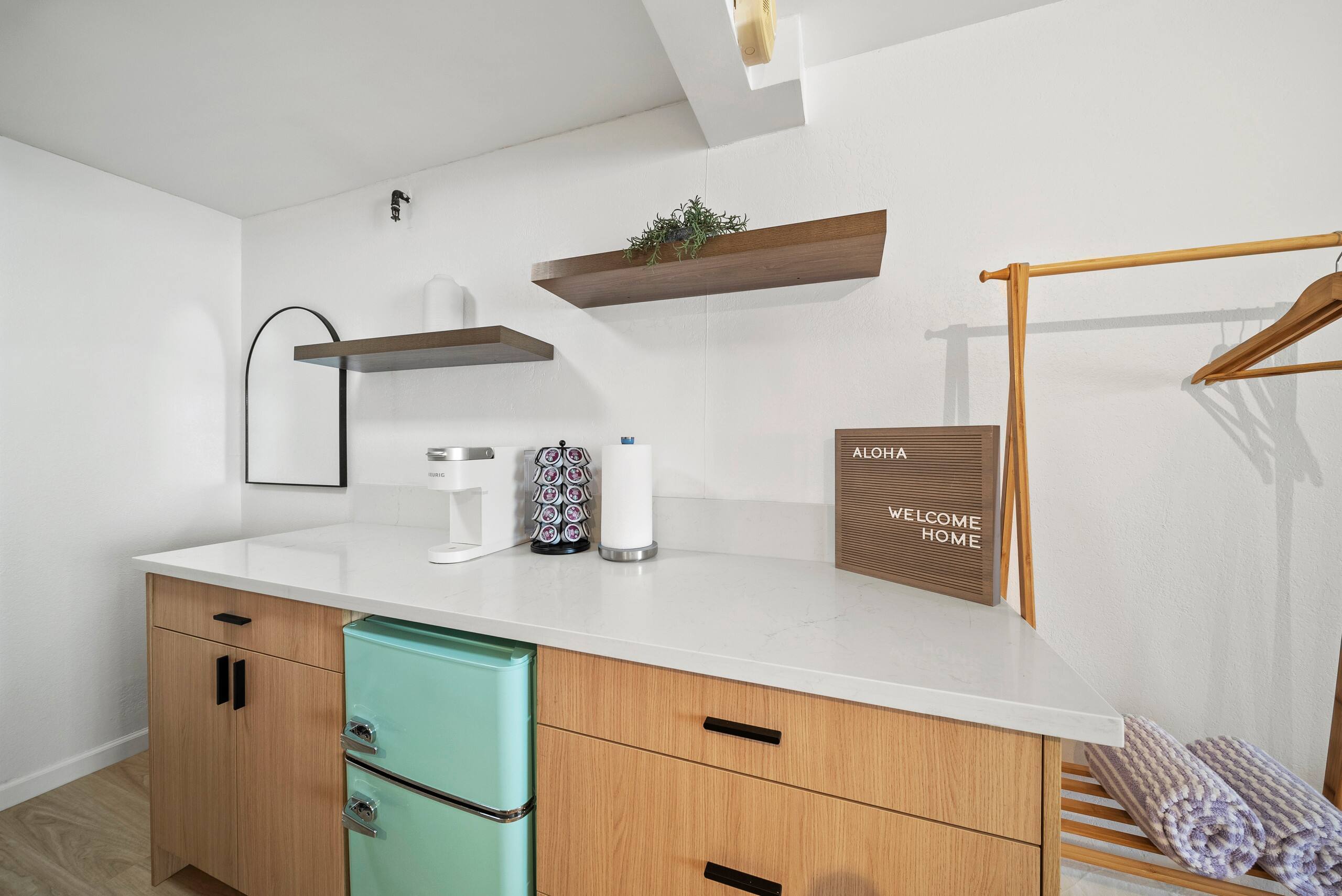 Cozy Modern Studio Close to Waikiki Beach - Image 5