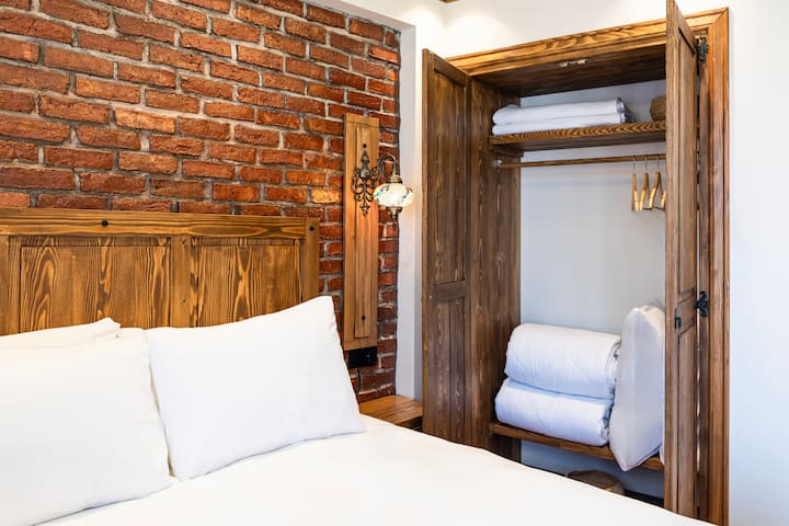 2+1 Apartment with Full Sea View