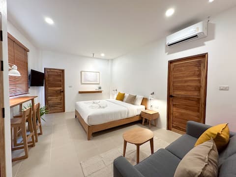lovelytheroom (the rooftop)