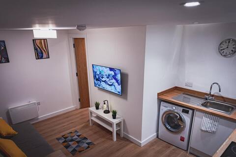 Popular Airbnb listing: Luxury 1BDR Apartment in Eastville