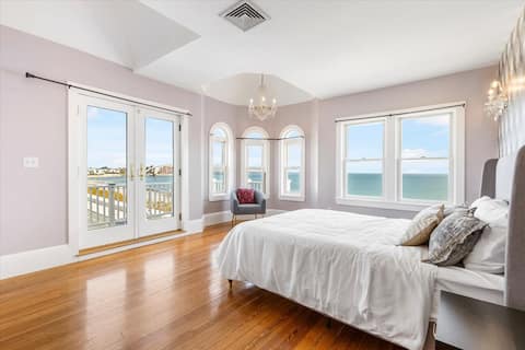 Oceanfront Penthouse Retreat