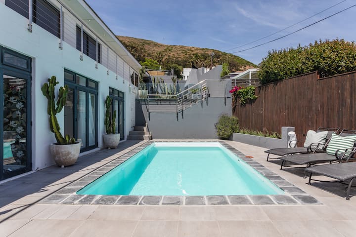 Ocean Vista Luxury Villa: 4-Bed | Pool & Views gallery image 3