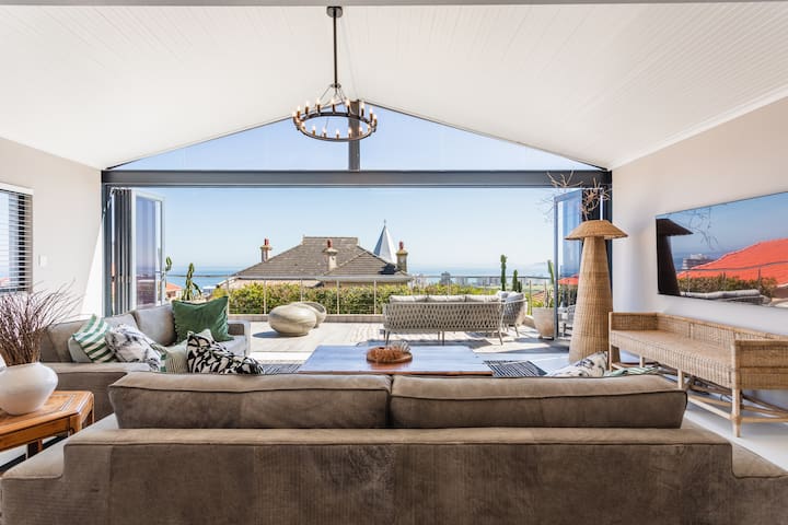 Ocean Vista Luxury Villa: 4-Bed | Pool & Views gallery image 2