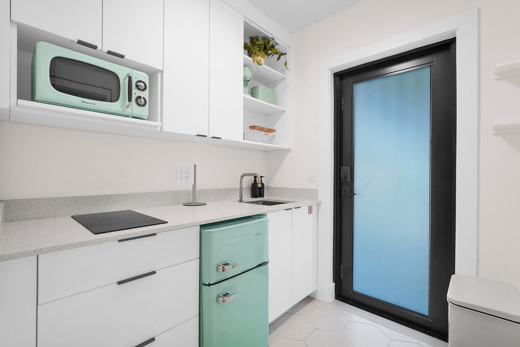 Top performing Airbnb: My Miami Getaway, Apt 4 in Belle Meade West