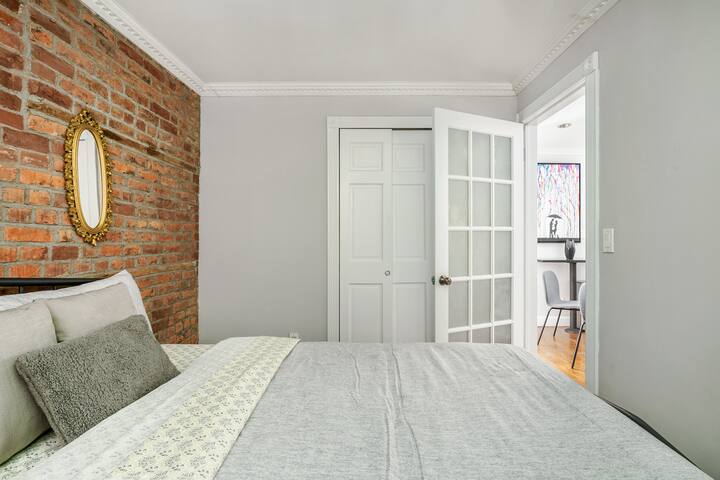 Charming 2-Bedroom little Italy gallery image 2