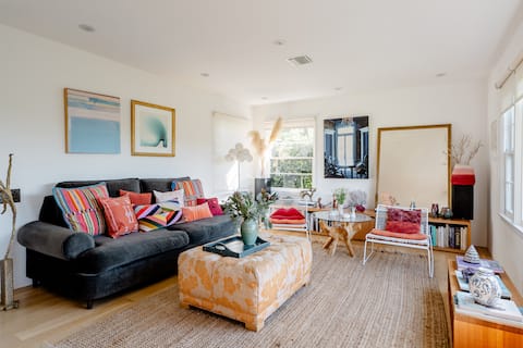 Popular Airbnb listing: Magical Hillside Home near Griffith Observatory in Los Feliz