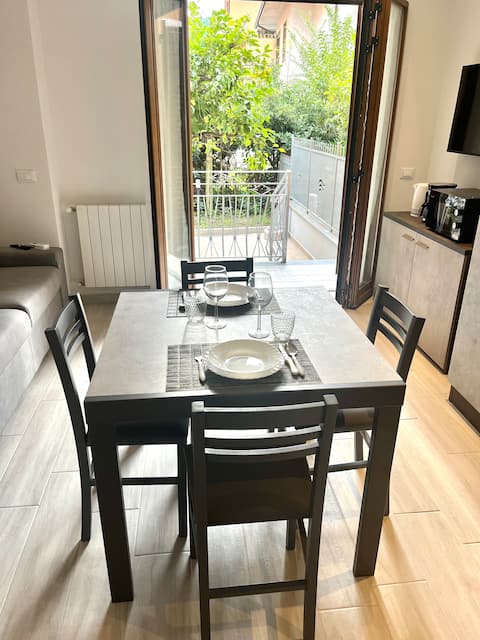 Airbnb con migliori performance: Salsedine Ponente Apartment - 100 METERS FROM THE SEA a Ameglia
