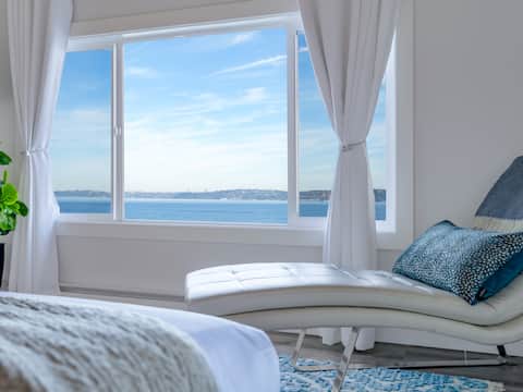 Waterfront | Stunning Views | Firepit | Deck | BBQ