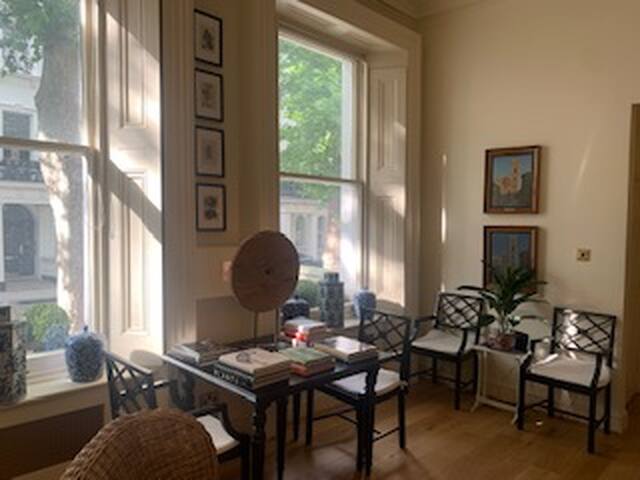 Stylish Townhouse, 2min to Hyde Park, Notting Hill gallery image 5