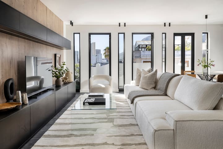 The Chiappini House – 3 br / 4 baths