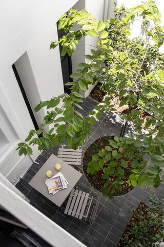 The Chiappini House – 3 br / 4 baths gallery image 3