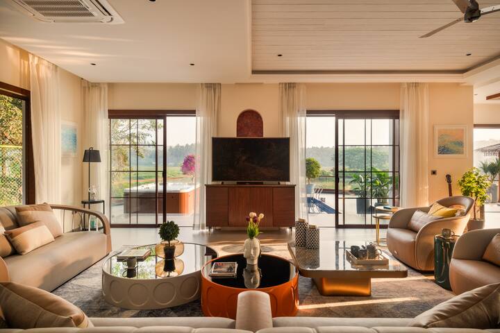 Living room image 2
