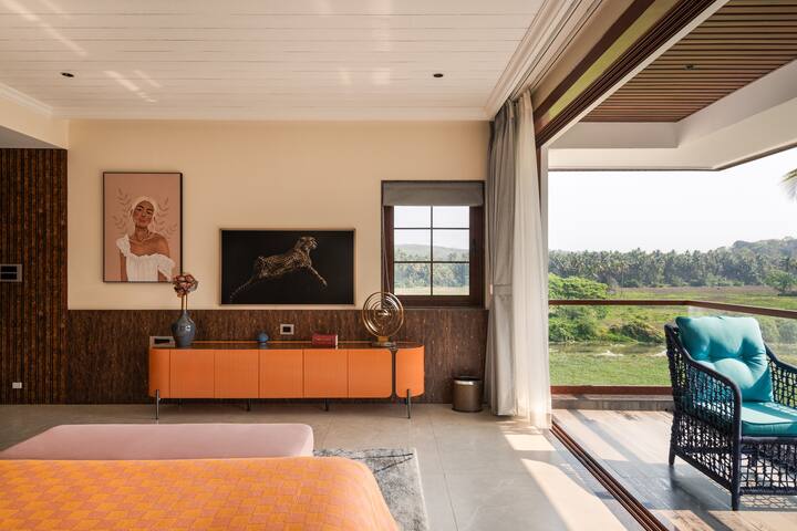 Living room image 7