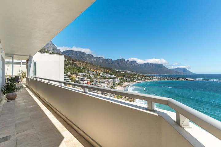 Dunmore Skies: Seaside Serenity