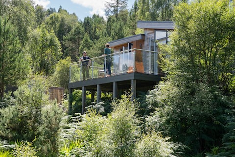 Beautiful Cabin in the Caledonian Woods