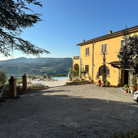 Villa Tramontalba - luxury rental, infinity pool
