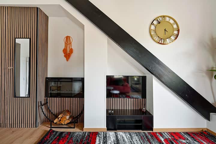 The Red Peak  - Paris 25min (Rer D) - Villeneuve-Saint-Georges