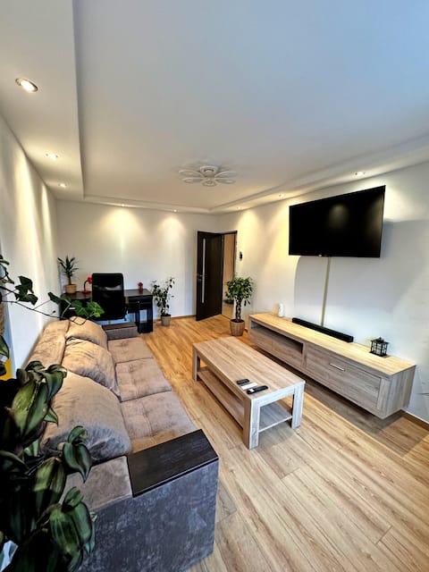 UltraCentral Apartment