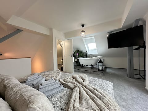 Kalinkovo, a whole new house near X Bionic, 10 min