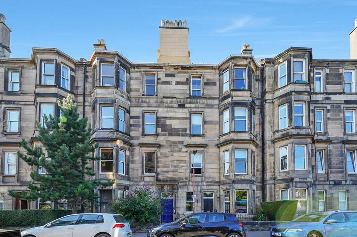 Beautiful Duplex By Royal Botanic Gardens gallery image 2