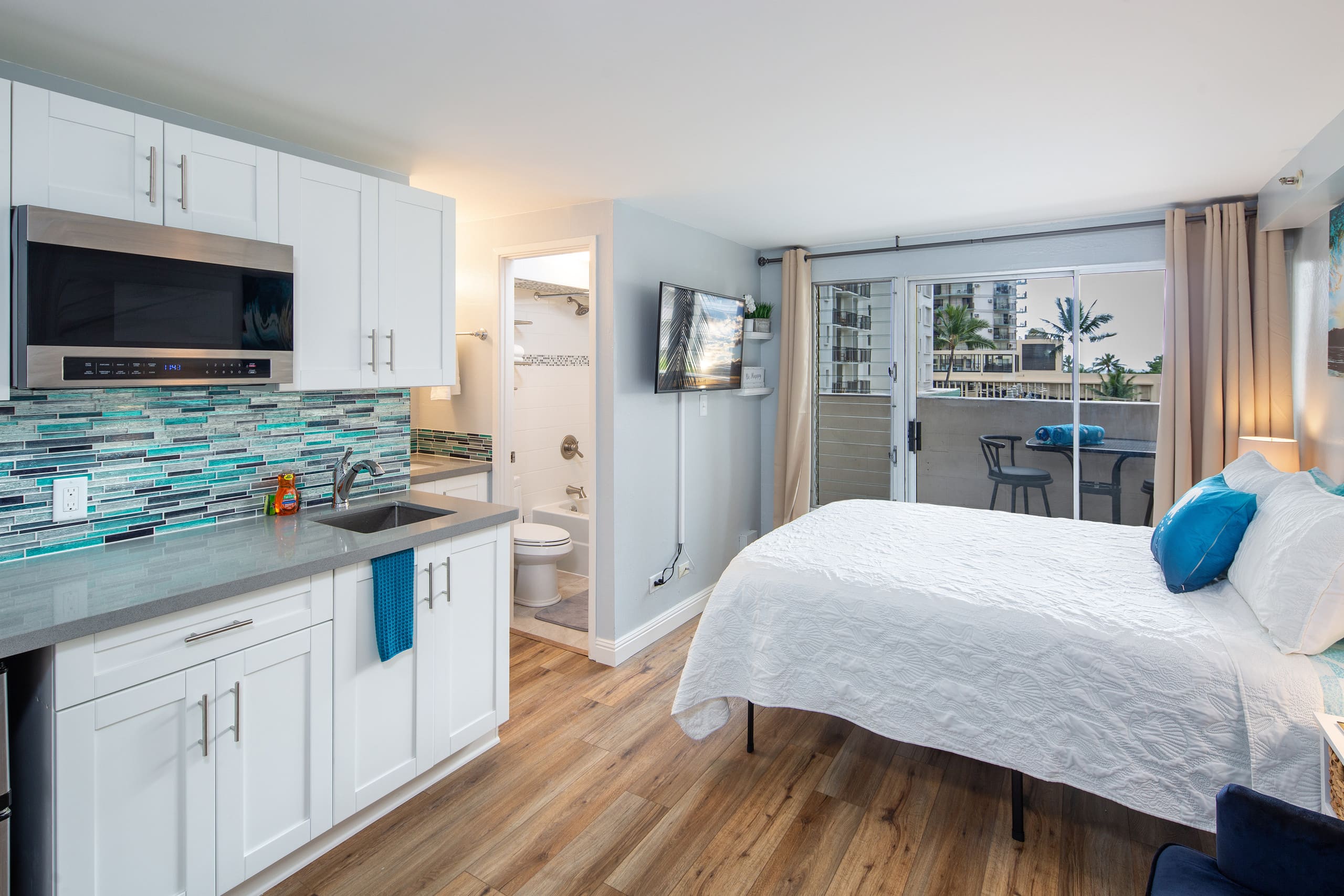 Condo in Honolulu · ★4.82 · 1 bedroom · 1 bed · 1 bath - Image 19
