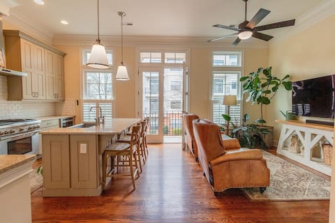 Popular Airbnb listing: Social Southend Stay in The Heart of Charlotte in Dilworth