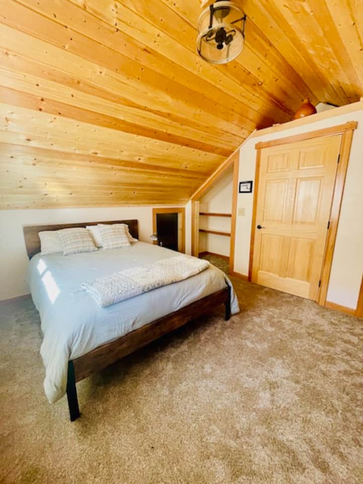 Spavaća soba u potkrovlju