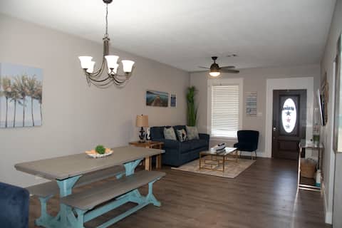 Popular Airbnb listing: Gorgeous centrally located home in Houston Suburbs