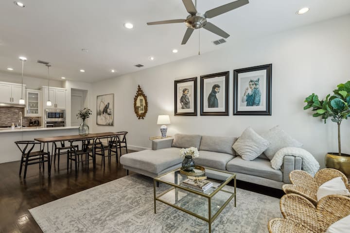 *Townhouse in Downtown Dallas