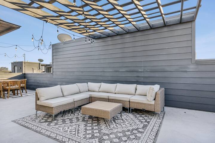 *Townhouse in Downtown Dallas gallery image 5