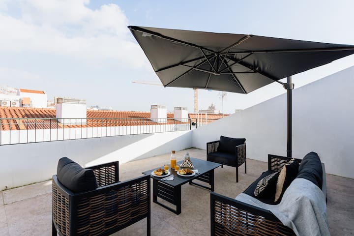 Elegant Baixa @ Rooftop terrace with stunning view gallery image 4