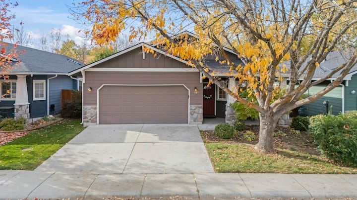 3 Bedroom Boise 83713-insurance, Displaced Family - Meridian, ID