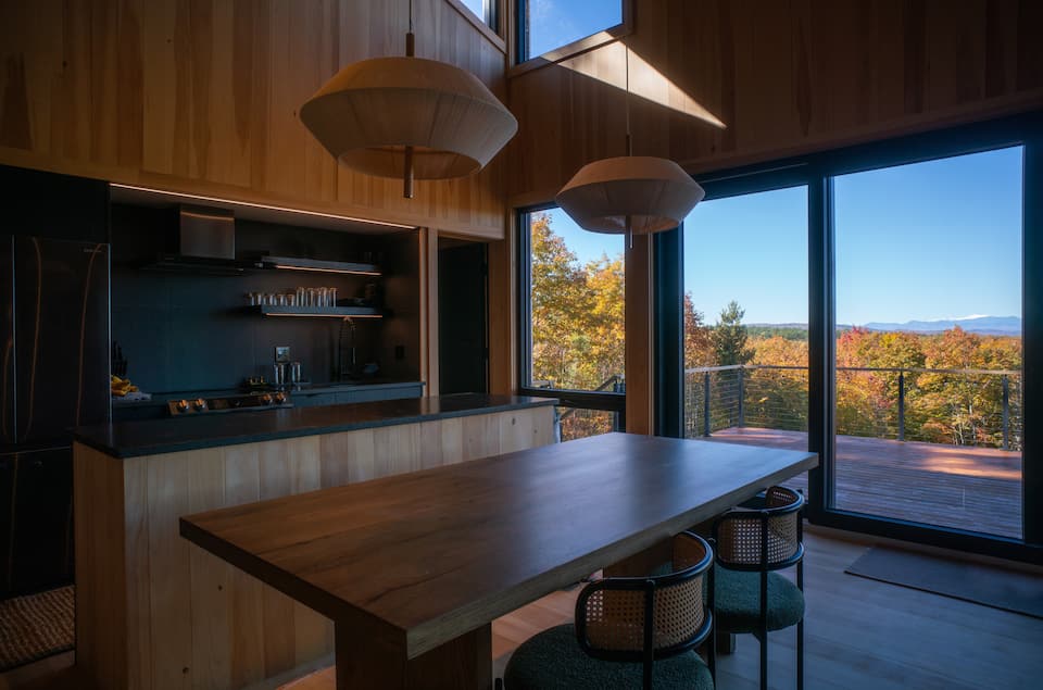 An architect-designed cabin facing the White Mountains, Norway, Maine, United States, photo 6 of 10